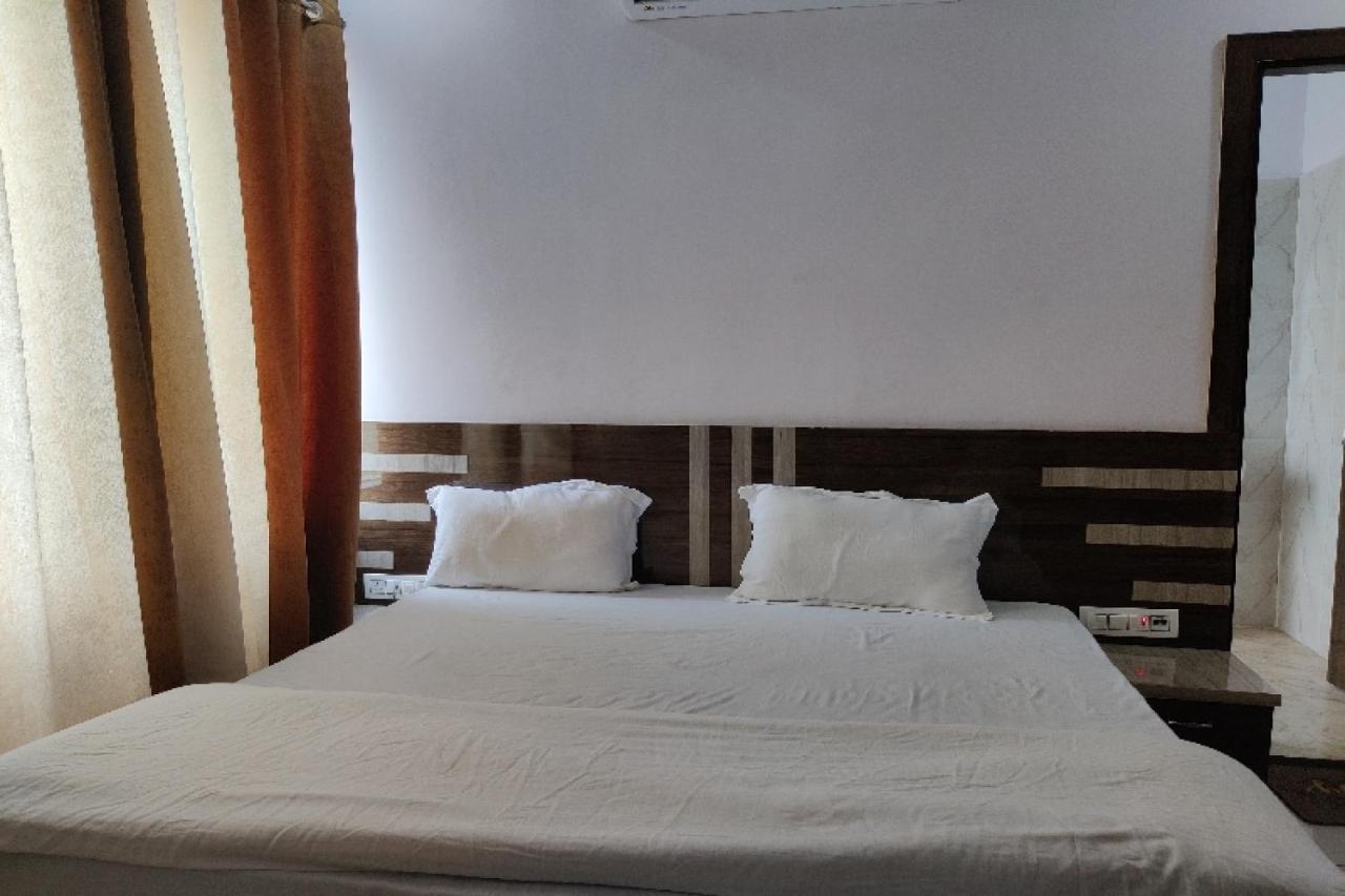 Oyo Hotel Laksh Kurukshetra Eksteriør billede